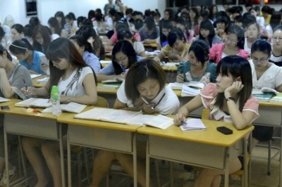 《電子廠招聘：從套路到真誠的轉變之旅》